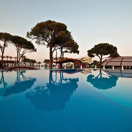 Cornelia De Luxe 5* Белек